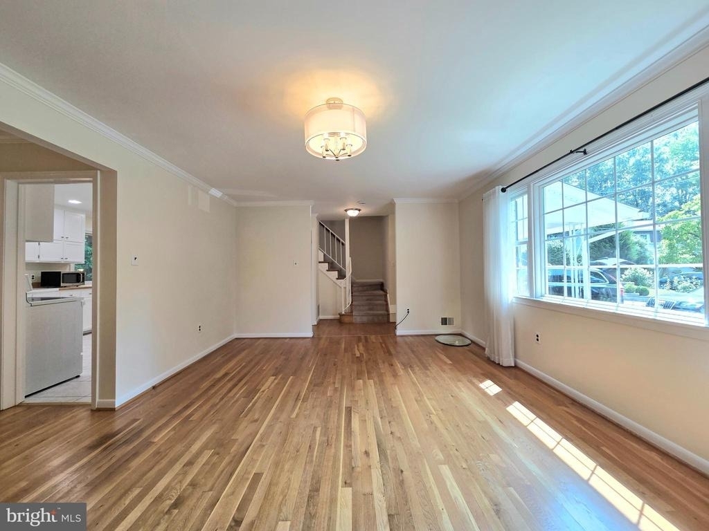 111 Tamarisk Court - Photo 4