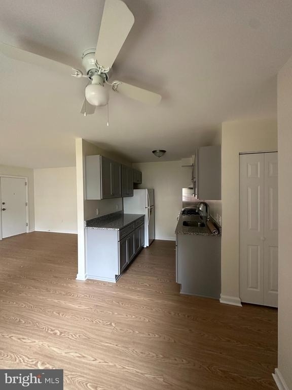 5402 85th Avenue - Photo 4