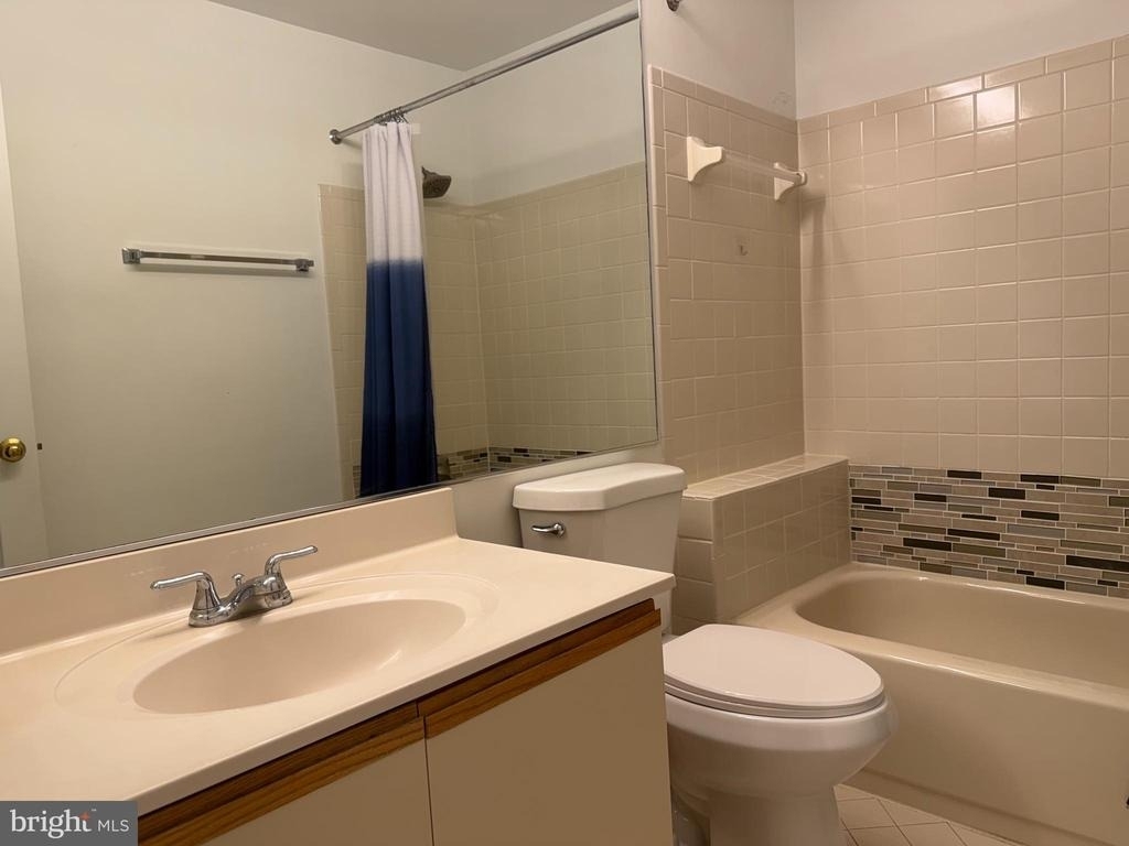 5911 Barbados Place - Photo 23
