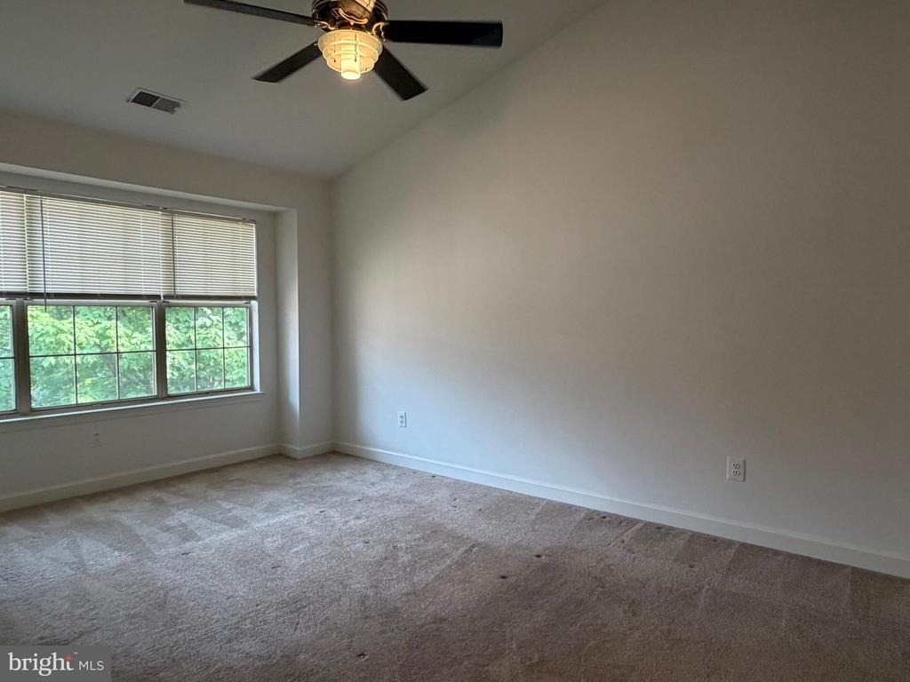 5911 Barbados Place - Photo 15