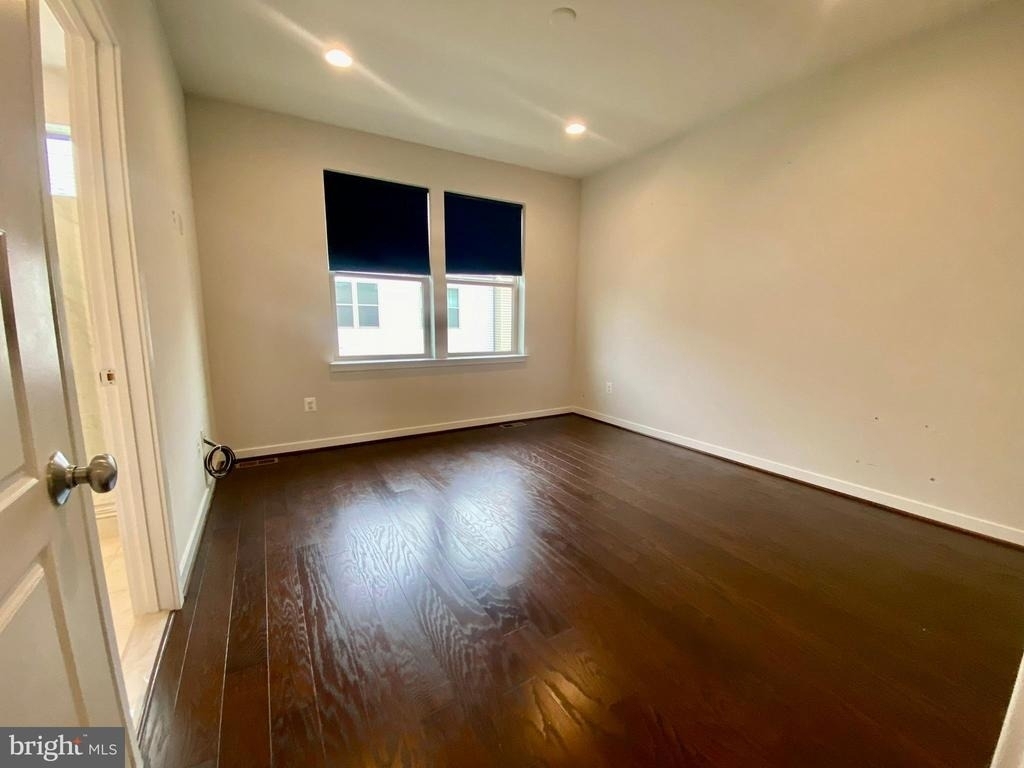 5135 Longstone Way - Photo 12