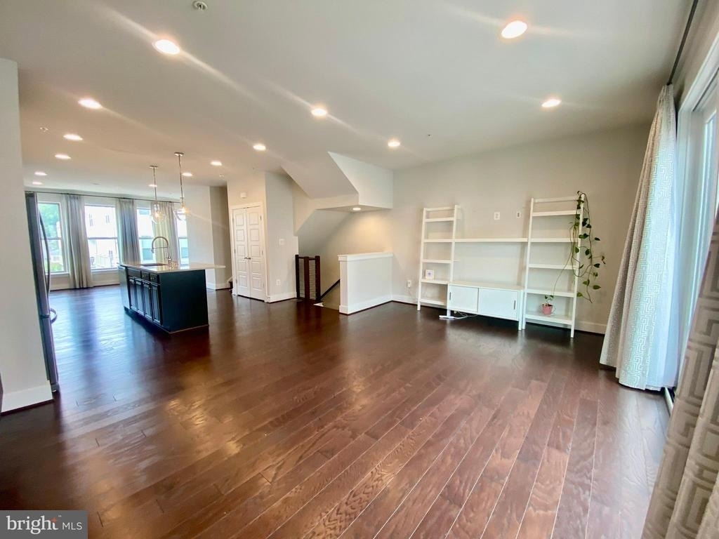 5135 Longstone Way - Photo 7