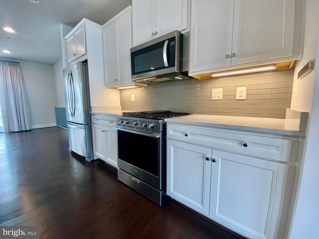 5135 Longstone Way - Photo 19