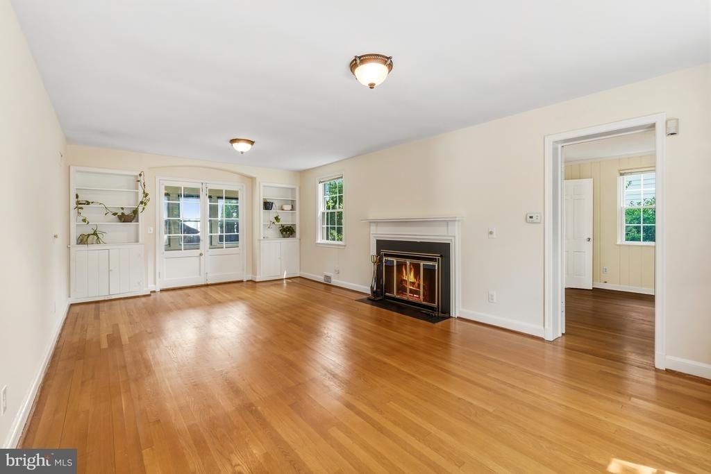 5206 Western Avenue - Photo 5