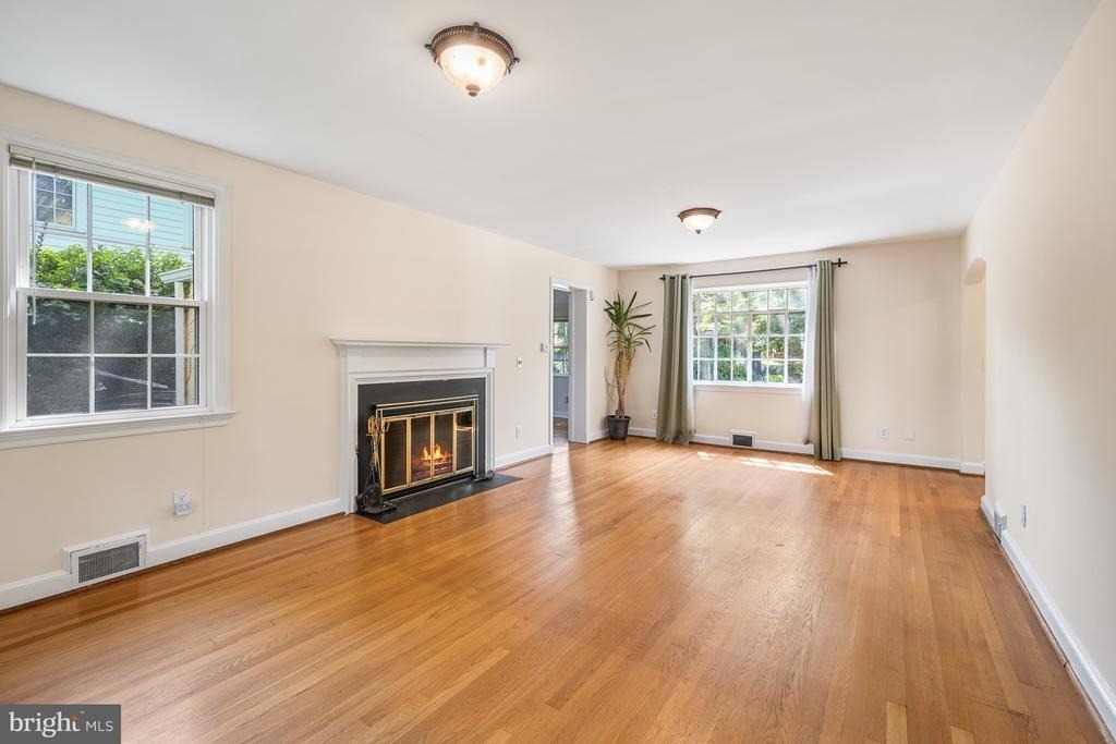 5206 Western Avenue - Photo 6