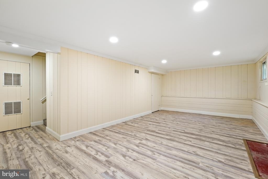 5206 Western Avenue - Photo 32