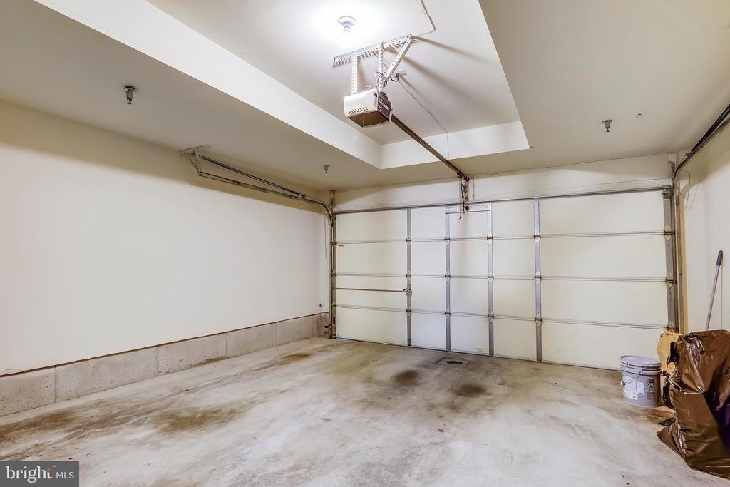 11034 Amherst Avenue - Photo 11