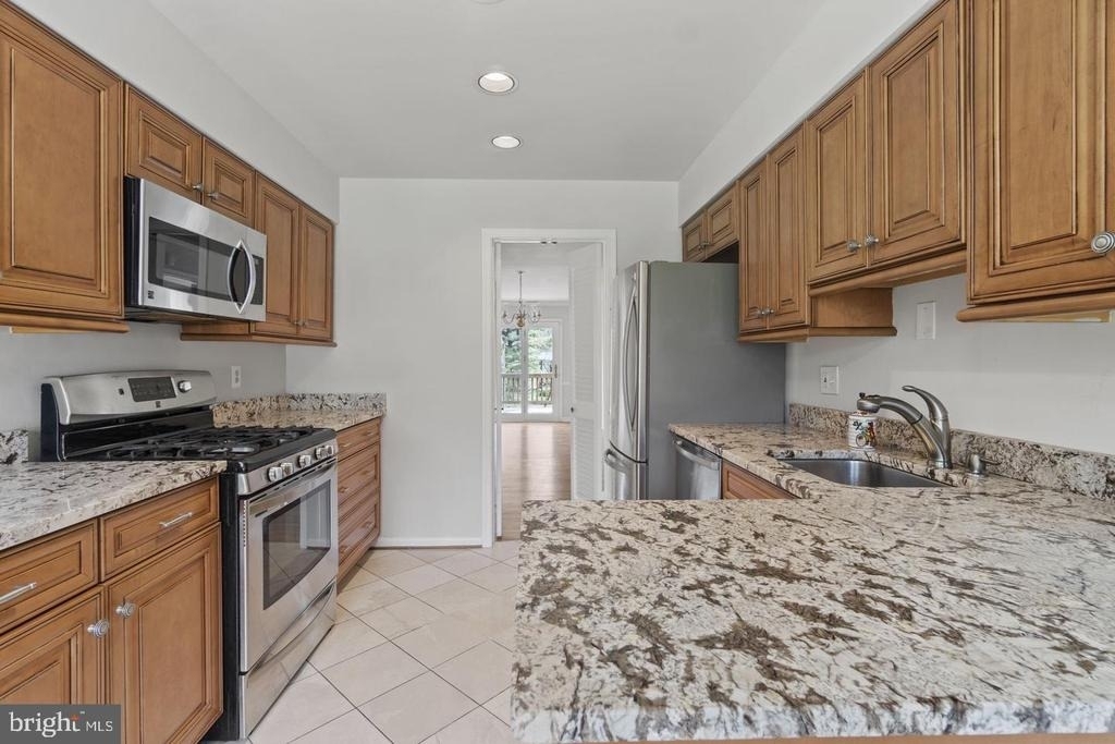 11817 Becket Street - Photo 3