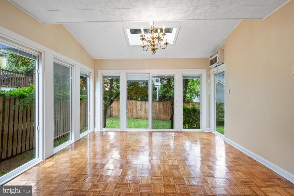 5122 Fairglen Lane - Photo 6