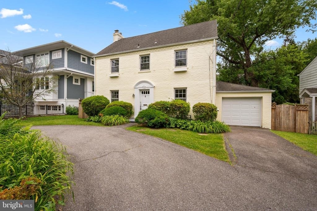 5122 Fairglen Lane - Photo 1