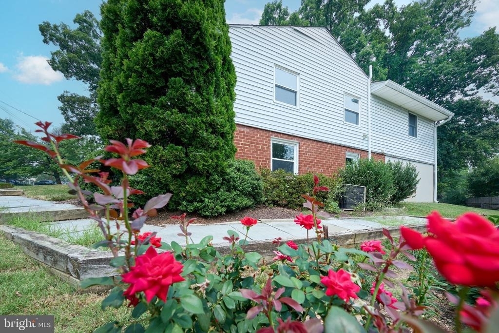 2924 Gracefield Road - Photo 54
