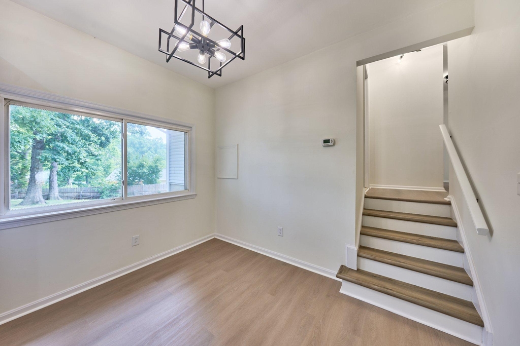 2924 Gracefield Road - Photo 11