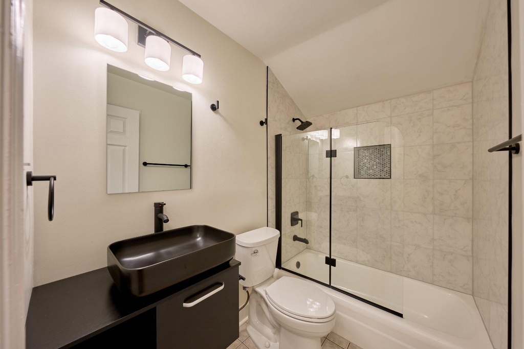 2924 Gracefield Road - Photo 15