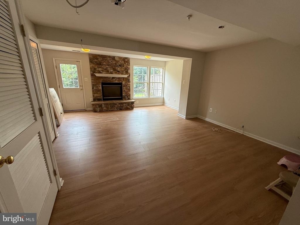 7123 Maiden Point Place - Photo 2