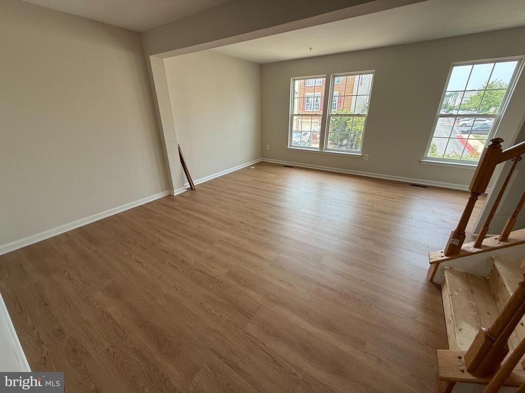7123 Maiden Point Place - Photo 5