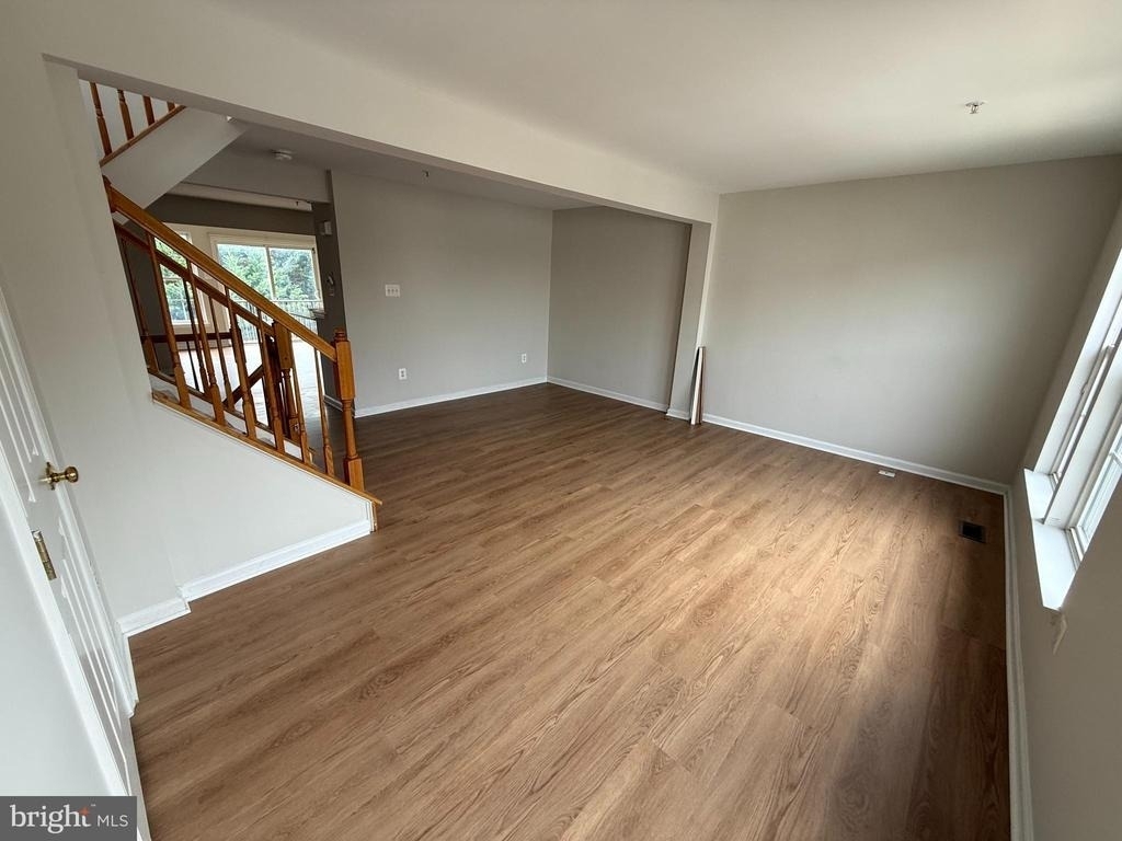 7123 Maiden Point Place - Photo 4