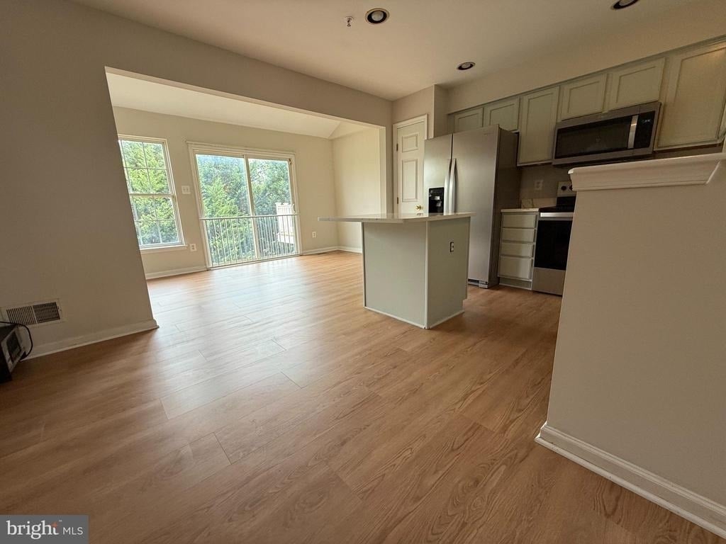7123 Maiden Point Place - Photo 10