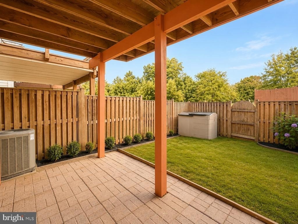9314 Lawson Lane - Photo 5