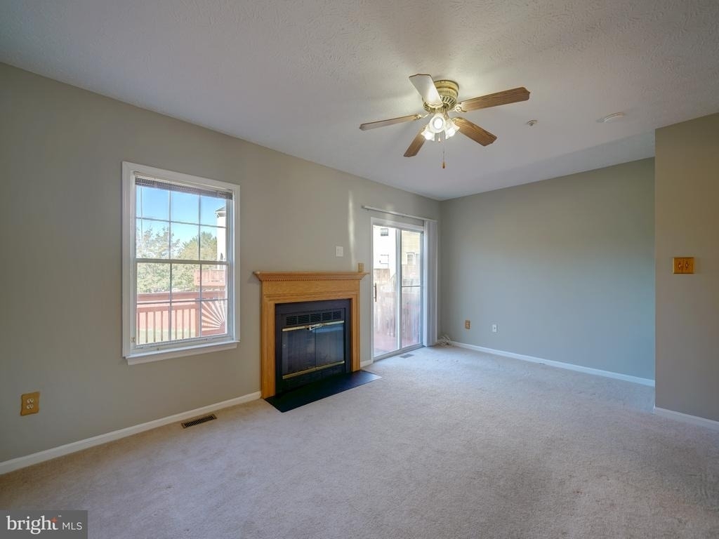 9314 Lawson Lane - Photo 10