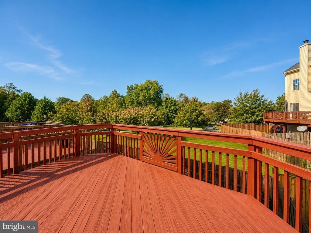 9314 Lawson Lane - Photo 3