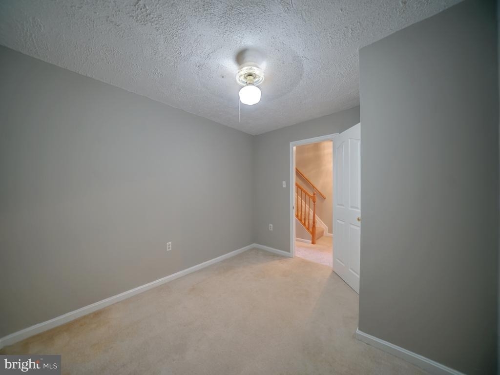 9314 Lawson Lane - Photo 38