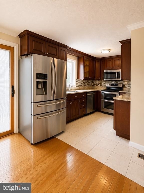 9254 Pirates Cove - Photo 2