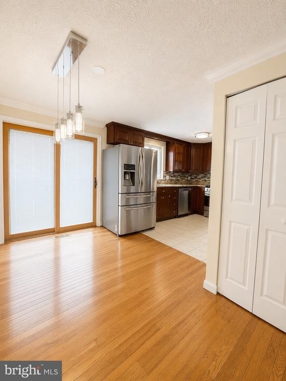 9254 Pirates Cove - Photo 3