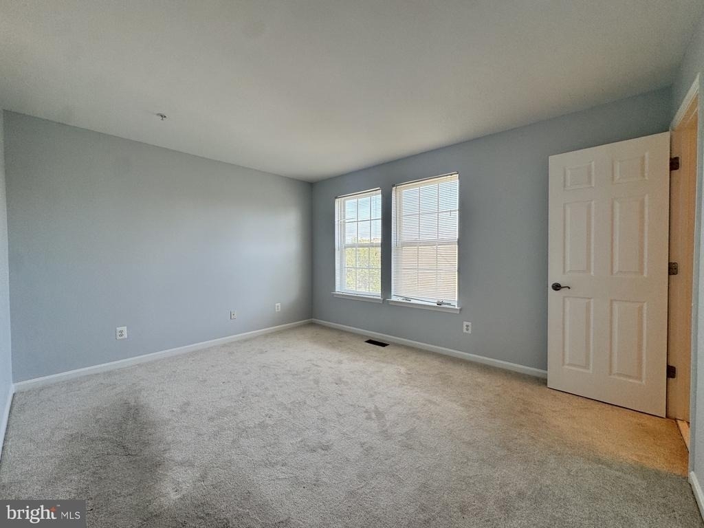 636 Tantallon Court - Photo 10