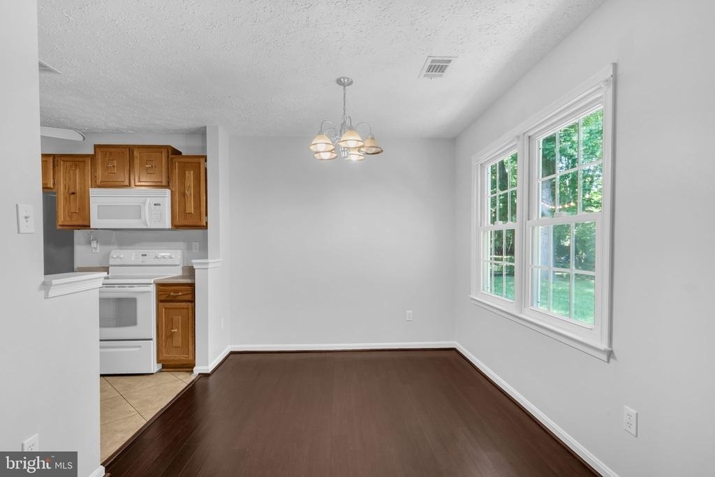 2124 Duchy Court - Photo 5