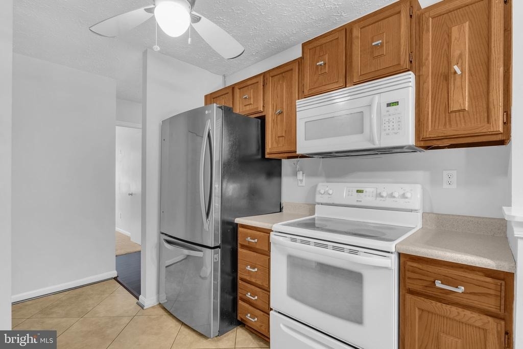 2124 Duchy Court - Photo 7