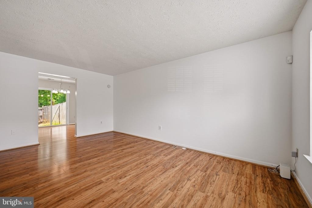 16 Meadowside Court - Photo 9