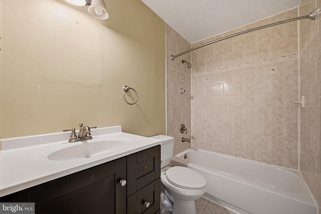 16 Meadowside Court - Photo 30