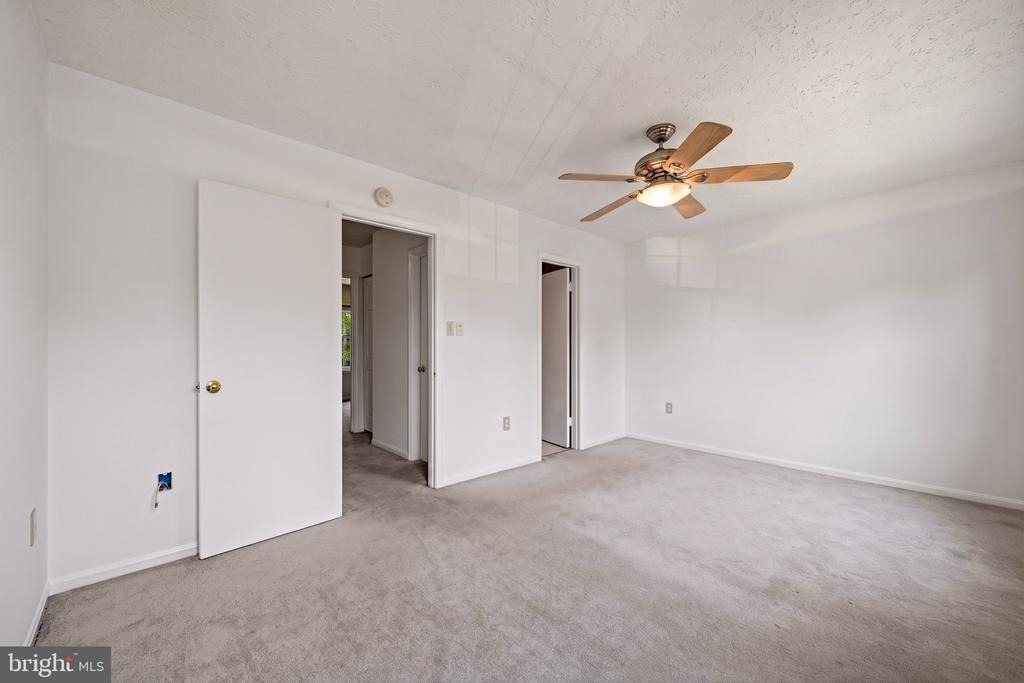16 Meadowside Court - Photo 34