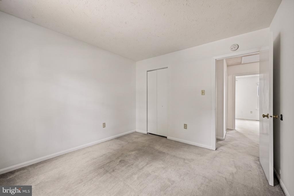 16 Meadowside Court - Photo 29