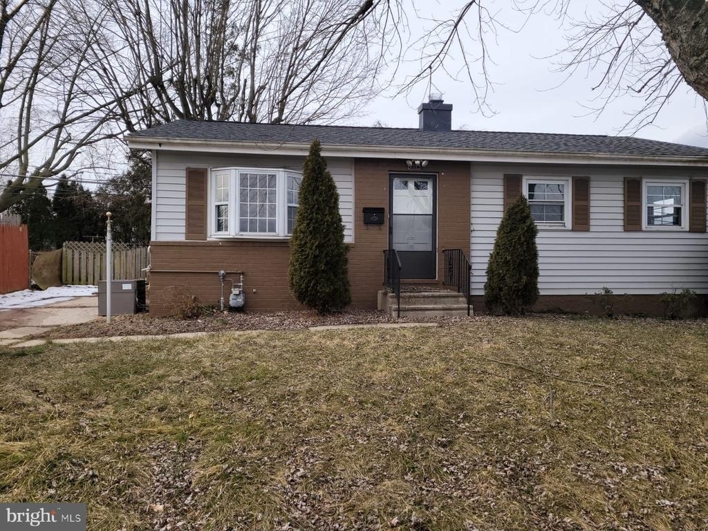 1314 Woodbridge - Photo 0