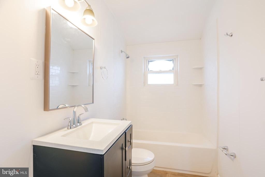 1046 Middlesex Road - Photo 14