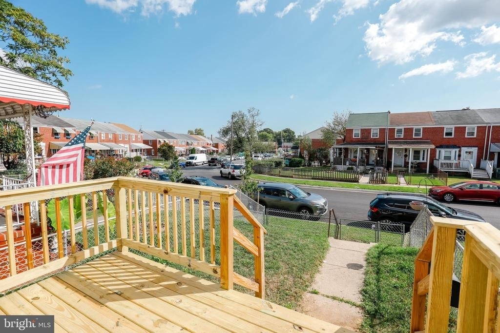 1046 Middlesex Road - Photo 16