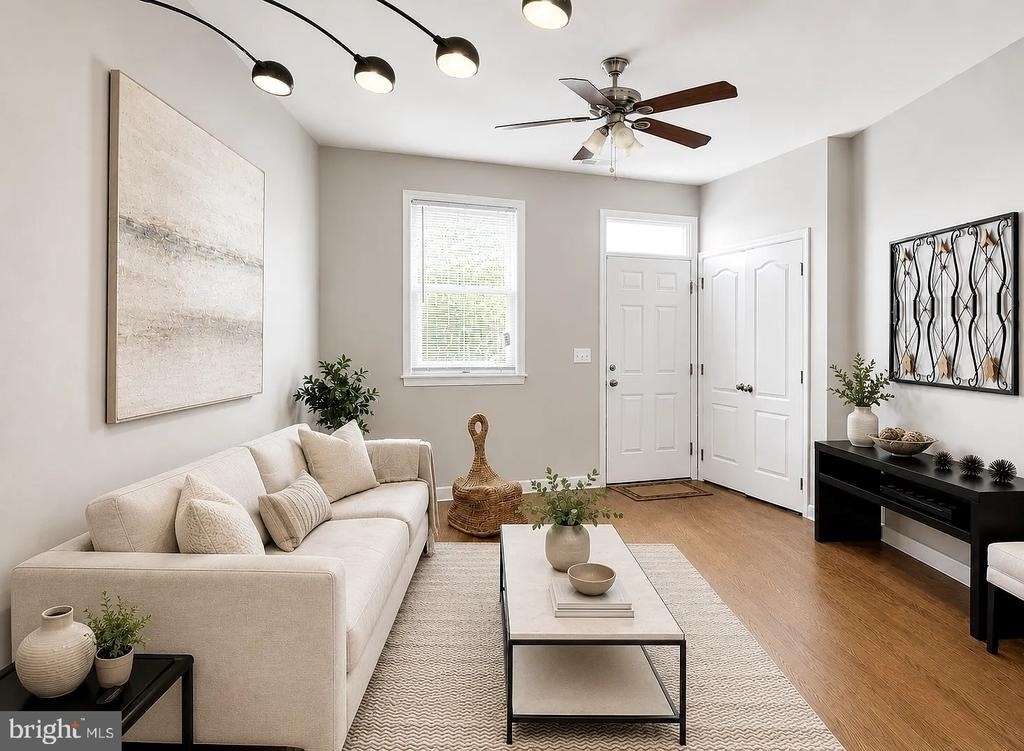 1620 Light Street - Photo 0