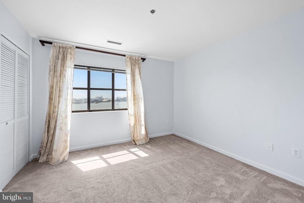 2702 Lighthouse Point East E - Photo 20