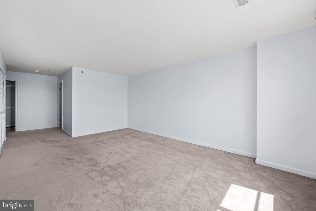 2702 Lighthouse Point East E - Photo 29