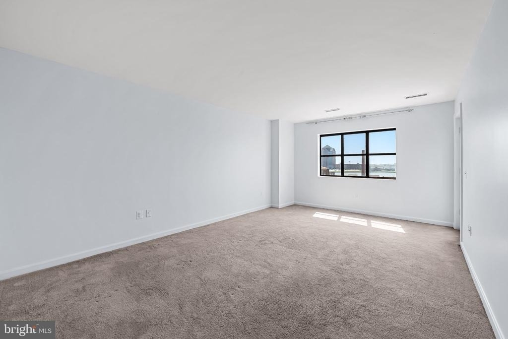 2702 Lighthouse Point East E - Photo 27