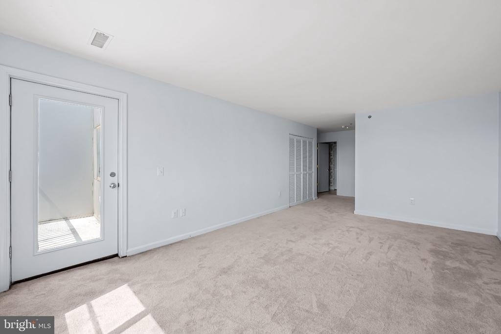 2702 Lighthouse Point East E - Photo 28