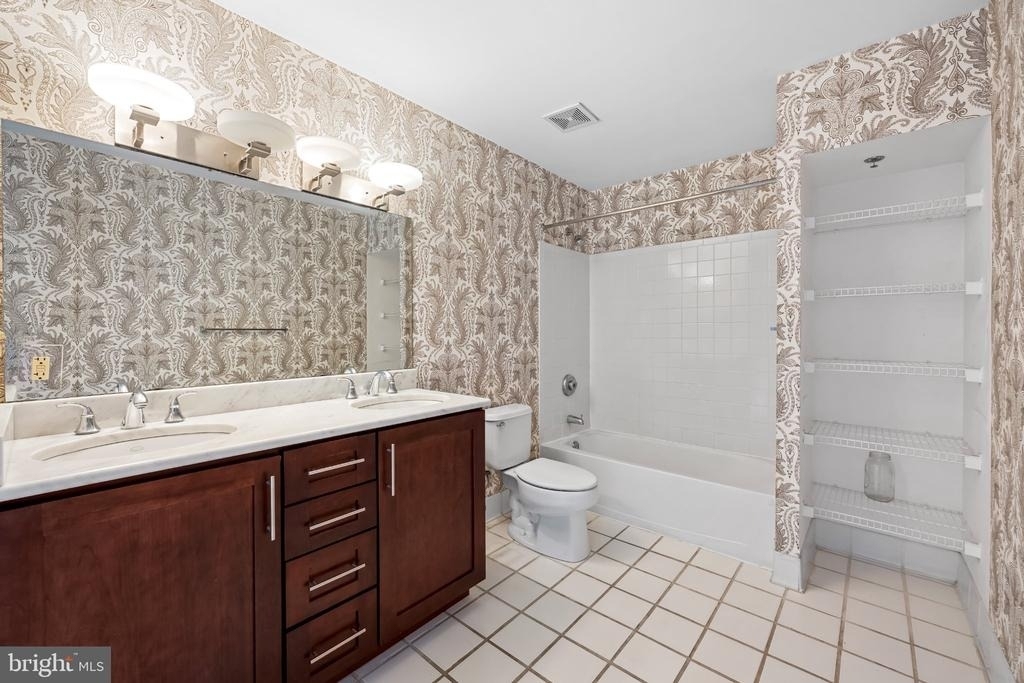 2702 Lighthouse Point East E - Photo 25