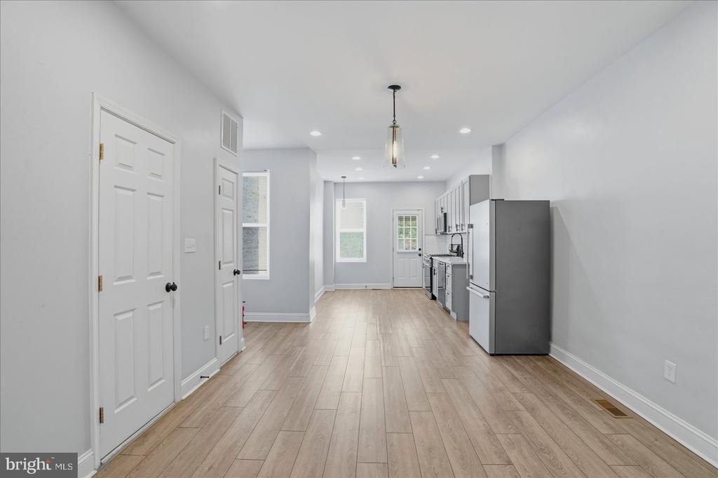 2605 Denison Street - Photo 7