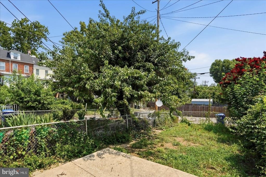 2605 Denison Street - Photo 32