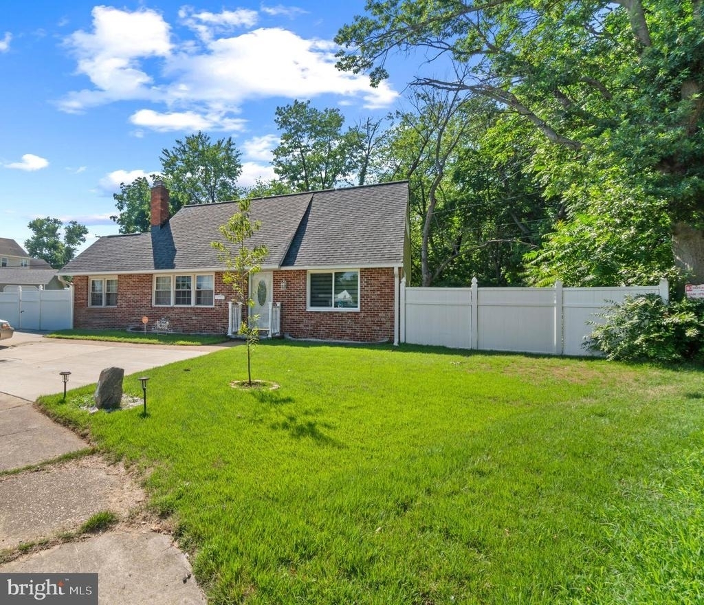 10 N Meadow Drive - Photo 1