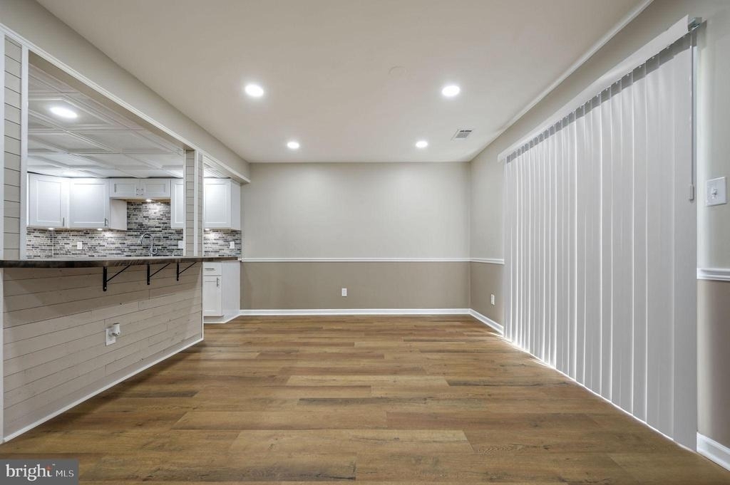1192 Madison Court - Photo 7