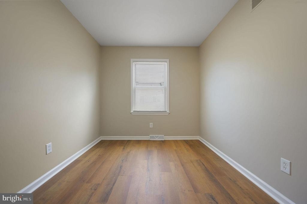 1192 Madison Court - Photo 11