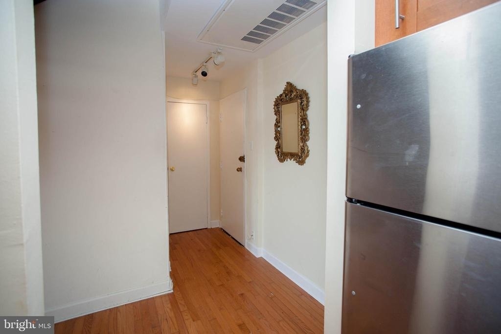 1851 Columbia Road Nw - Photo 5
