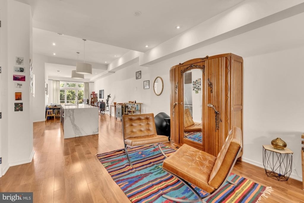 1207 Girard Street Nw - Photo 1